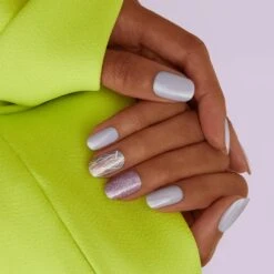 Gleam Queen -Nail Polish Store GS100 GleamQueen Lifestyle2