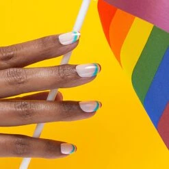 Chasing Rainbows -Nail Polish Store PO235 ChasingRainbows Lifestyle 2