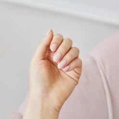 Pale Blush -Nail Polish Store ZMC008 PaleBlush Lifestyle2 dc0194d3 b4fd 4e22 8d10 80a1e3fec87e