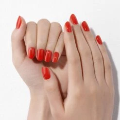 Nail Polish Store -Nail Polish Store ZMC024 RealRed Lifestyle1 FINAL