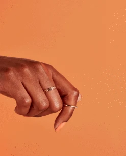 Dipping Powder Coral-ing Your Spirit Animal 10 Dipping Powder Coral-ing Your Spirit Animal -Nail Polish Store coral ing your spirit animal hand gif af32801b b5a4 4d72 a558 18b0963638ca